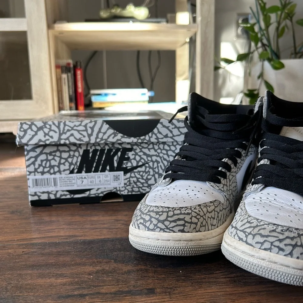 Nike Men Air Jordan 1